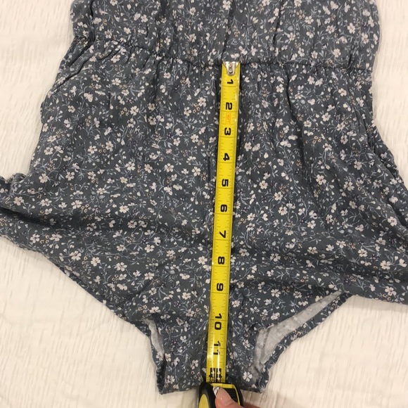 Garage romper size XS (floral pattern) - Picture 8 of 9